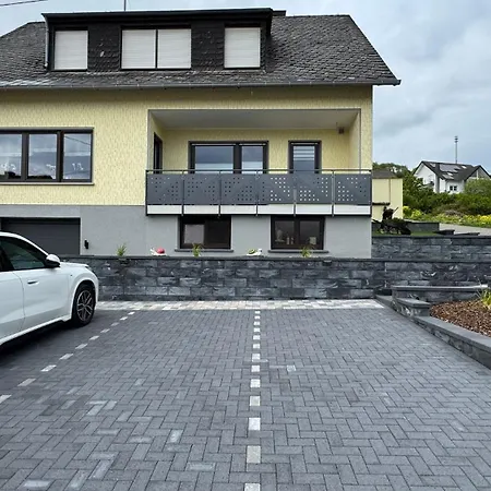 Zum Schlehenberg Appartement *
